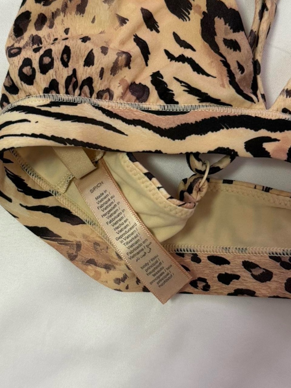 Skims Fits Everybody Triangle Bralette in Sand Multi Animal - Picture 2 of 3